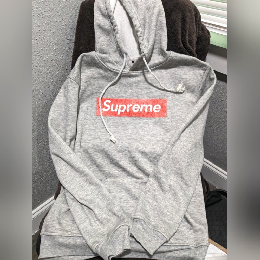 *** Supreme *** gray red & white drawstring hoodie